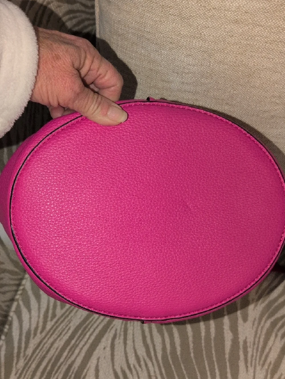 Fashion Hot Pink Women's Bucket Bag And Separate Pouch - NWT